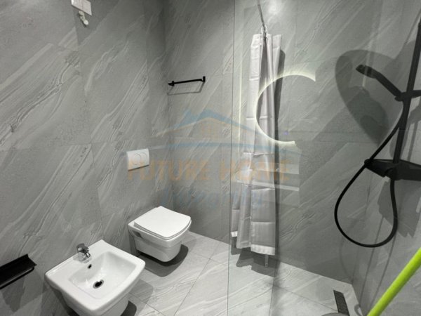 Tirane, jepet me qera apartament 2+1 Kati 1, 88 m² 1.300 € (LAKE VIEW LIQENI)