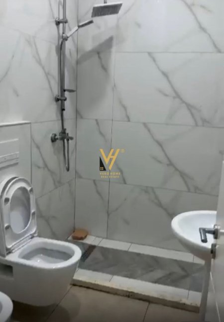 Tirane, jepet me qera apartament 1+1+Ballkon Kati 1, 70 m² 400 € (KODRA E DIELLIT)