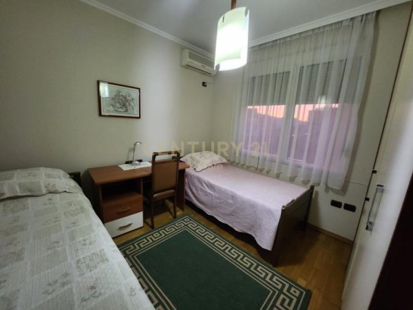 Tirane, jepet me qera apartament Kati 6, 115 m² 800 € (Bllok)