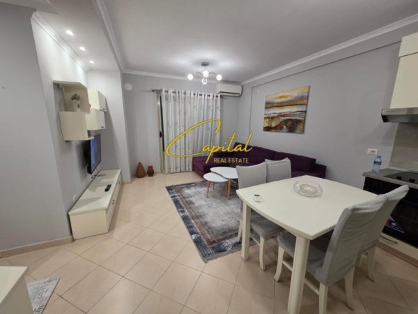 Tirane, jepet me qera apartament 2+1 Kati 7, 93 m² 500 € (YZBERISHT)
