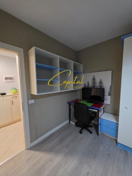 Tirane, jepet me qera apartament 2+1 Kati 7, 93 m² 500 € (YZBERISHT)