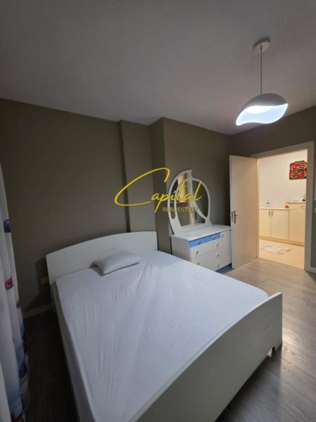 Tirane, jepet me qera apartament 2+1 Kati 7, 93 m² 500 € (YZBERISHT)