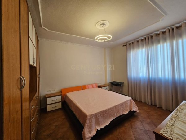 Tirane, jepet me qera apartament 1+1 Kati 8, 67 m² 650 € (Myslym Shyri)