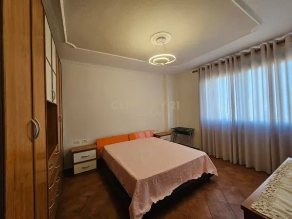 Tirane, jepet me qera apartament 1+1 Kati 8, 67 m² 650 € (Myslym Shyri)