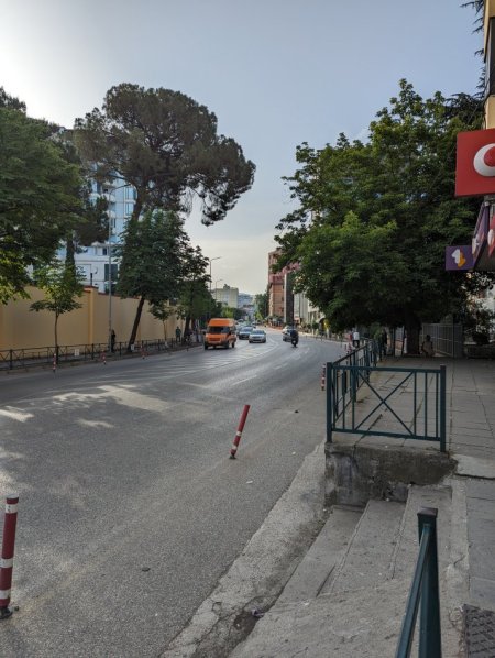 Tirane, jepet me qera apartament 1+1 , (Rruga e Elbasanit)