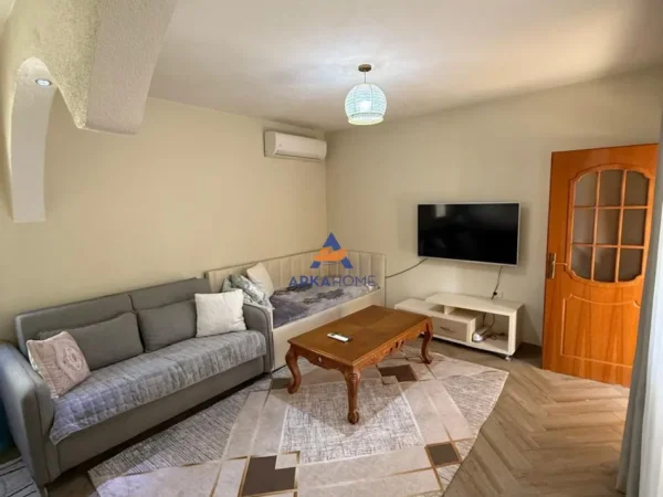 Tirane, jepet me qera Vile 2 Katshe Kati 2, 75 m² 939 € 