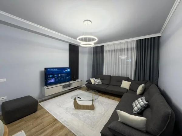 Tirane, jepet me qera apartament 2+1 Kati 3, 116 m² 1.300 € (Liqeni i Thate.)