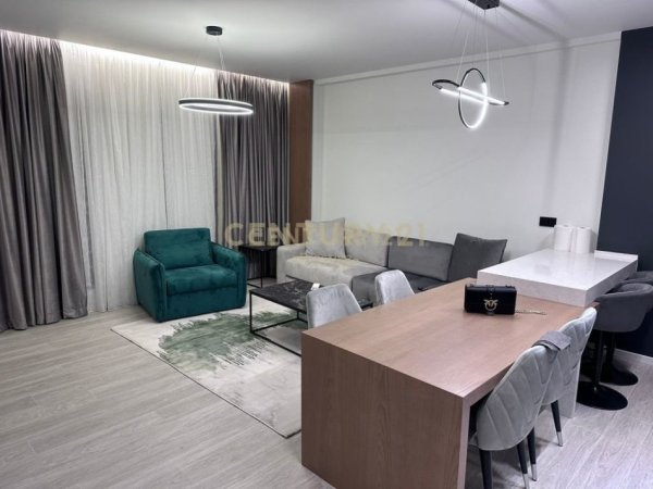 Tirane, jepet me qera apartament 1+1 Kati 2, 80 m² 650 € (Bulevardi Ri)