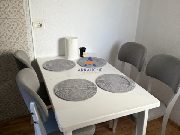 Tirane, jepet me qera Vile 1+1 Kati 1, 75 m² 521 € 