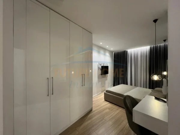 Tirane, jepet me qera apartament 2+1+Ballkon Kati 1, 88 m² 1.300 € (Lake View Residence, Tiranë.)