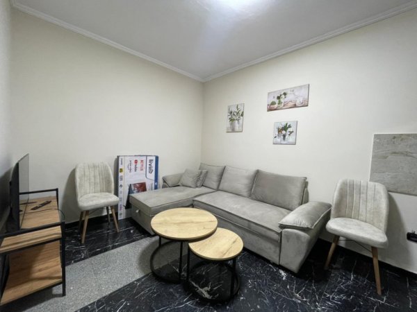 Tirane, jepet me qera apartament 1+1 Kati 1, 50 m² 400 € (Kodra e Diellit)