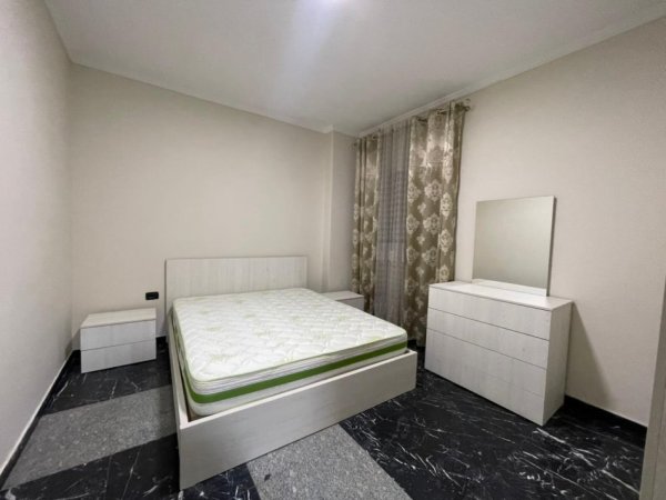 Tirane, jepet me qera apartament 1+1 Kati 1, 50 m² 400 € (Kodra e Diellit)