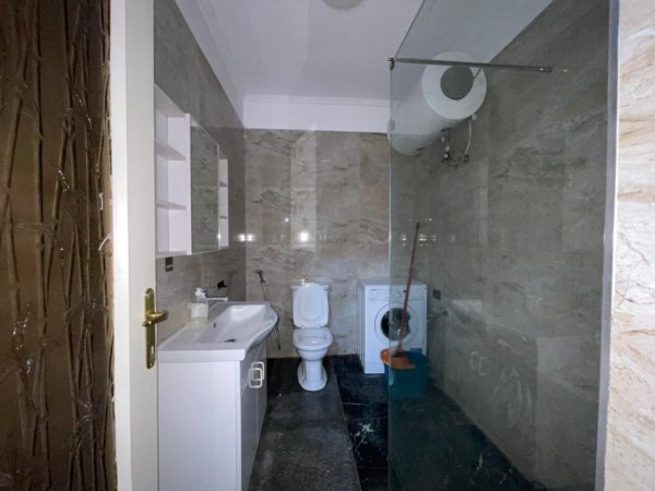 Tirane, jepet me qera apartament 1+1 Kati 1, 50 m² 400 € (Kodra e Diellit)