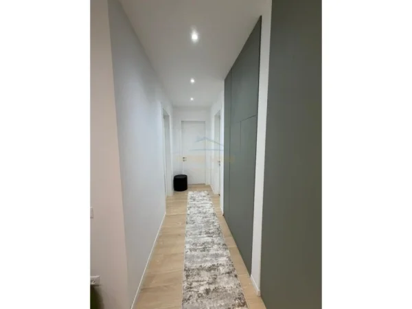 Tirane, shitet apartament 2+1+Ballkon Kati 5, 114 m² 557.000 € 