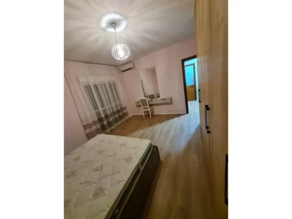 Tirane, shitet apartament 2+1+Ballkon Kati 5, 94 m² 210.000 € 