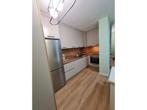 Tirane, shitet apartament 2+1+Ballkon Kati 5, 94 m² 210.000 € 