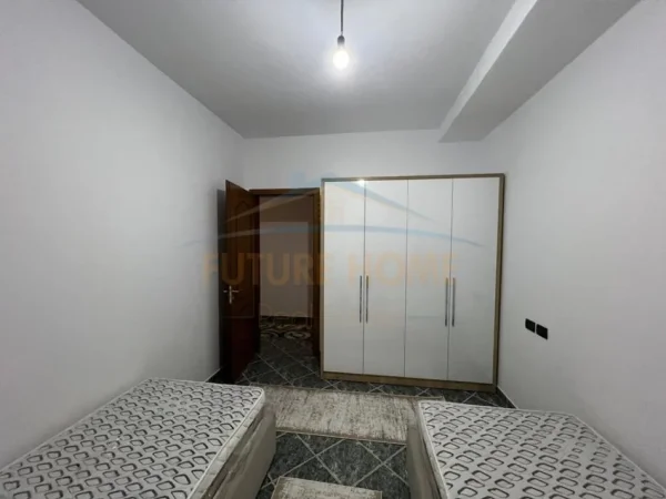 Tirane, jepet me qera apartament 2+1 Kati 3, 87 m² 500 € (Fresku)