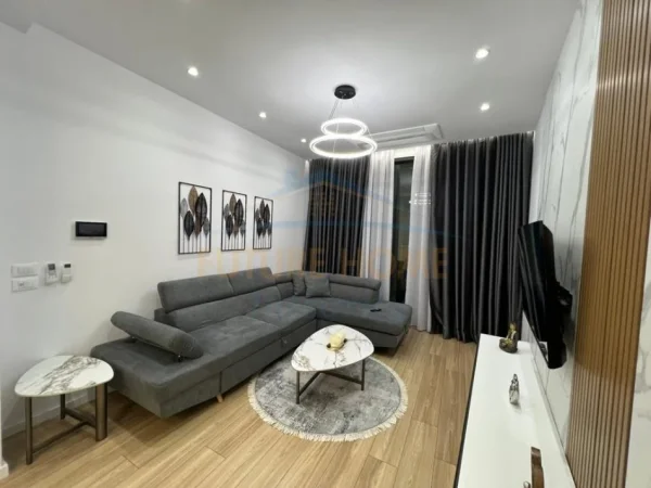 Tirane, jepet me qera apartament 2+1 Kati 1, 88 m² 1.300 € 
