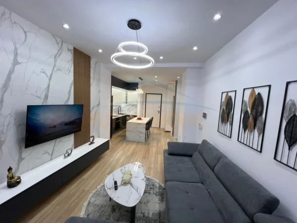 Tirane, jepet me qera apartament 2+1 Kati 1, 88 m² 1.300 € 