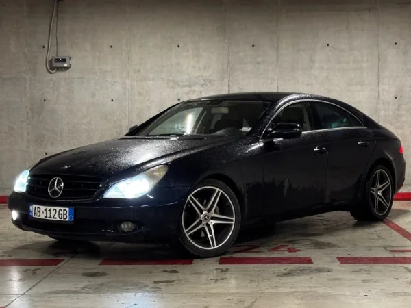 Tirane, shitet makine Mercedes CLS 320 CDI FACELIFT | 3.0 V6 | Disqe AMG | Zvicre Nafte, blu e errët automatik Klima 247.000 km 7200€