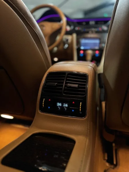 Tirane, shitet makine Mercedes CLS 320 CDI FACELIFT | 3.0 V6 | Disqe AMG | Zvicre Nafte, blu e errët automatik Klima 247.000 km 7200€