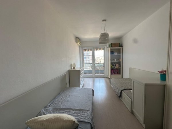 Tirane, jepet me qera apartament 2+1 Kati 7, 100 m² 827 € (Komuna e Parisit)