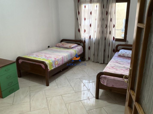 Tirane, jepet me qera apartament 2+1 Kati 4, 86 m² 500 € 