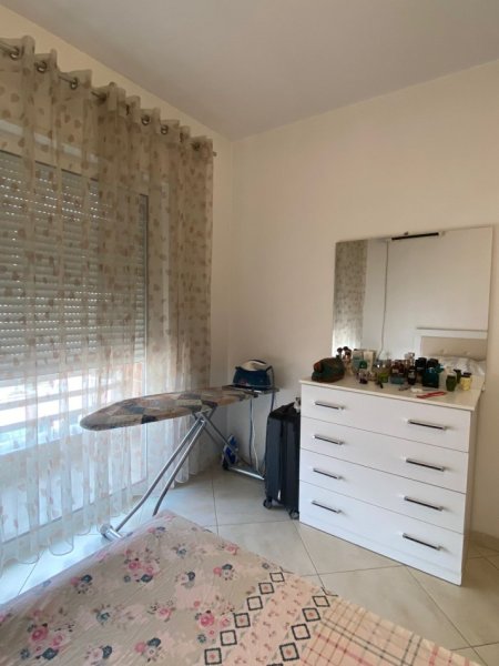 JEPET ME QIRA APARTAMENT 1+1 NE 5 MAJI , 450 Euro