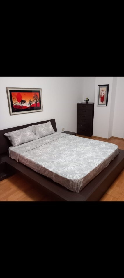 Tirane, jepet me qera apartament 1+1 Kati 4, 70 m² 550 € (Prane Market Joena, 21 Dhjetori, Tirane.)