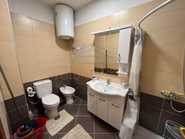 Tirane, jepet me qera apartament 1+1 Kati 3, 70 m² 550 € (Liqeni i Thatë, Tiranë)