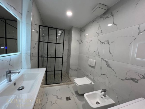 Tirane, jepet me qera apartament 2+1 Kati 6, 78 m² 625 € (Rruga Bill Klinton)