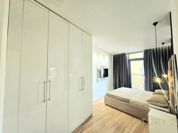 Tirane, jepet me qera apartament 2+1 Kati 2, 88 m² 1.300 € (Lake View)