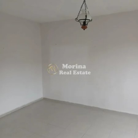 Tirane, jepet me qera apartament 1+1 Kati 2, 60 m² 250 € (Kombinat)