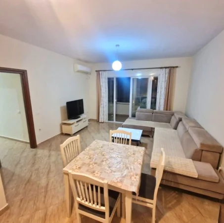 Tirane, jepet me qera apartament 2+1 Kati 2, 99 m² 700 € (DON BOSKO)