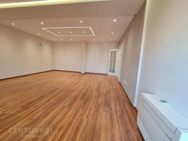Tirane, shitet apartament 3+1 Kati 7, 146 m² 398.000 € (zogu i zi)