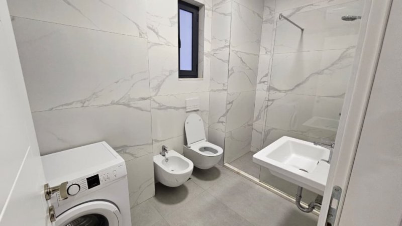 Tirane, jepet me qera apartament 3+1+Ballkon Kati 6, 900 € (rruga Xhanfize Keko)