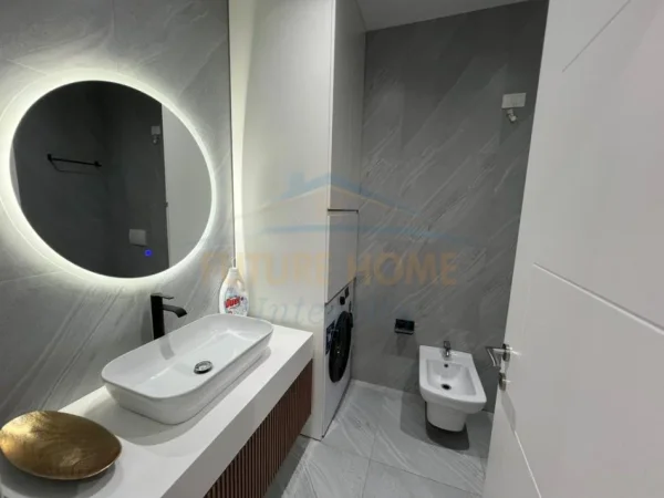 Tirane, jepet me qera apartament 2+1 Kati 1, 88 m² 1.300 € (Lake View Residence)
