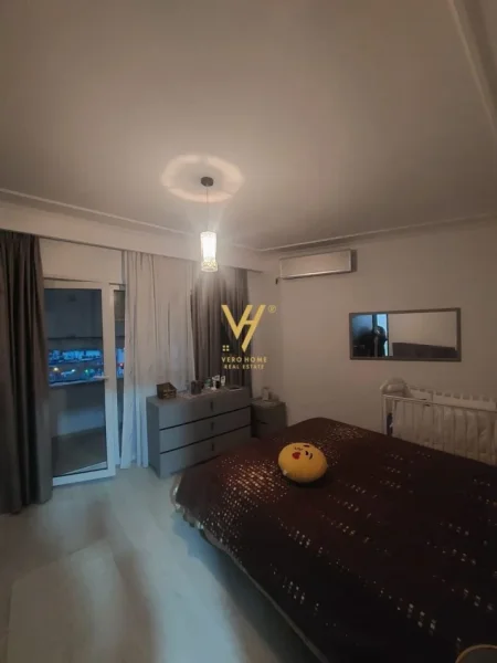 Tirane, jepet me qera apartament 2+1+Ballkon Kati 7, 140 m² 900 € (ISH ATSH)