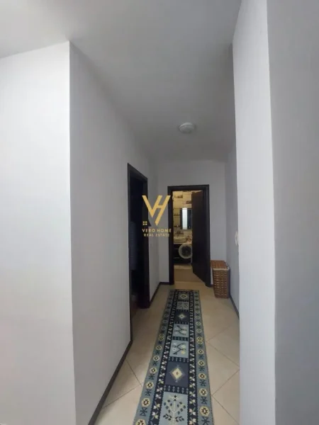 Tirane, jepet me qera apartament 2+1+Ballkon Kati 7, 140 m² 900 € (ISH ATSH)
