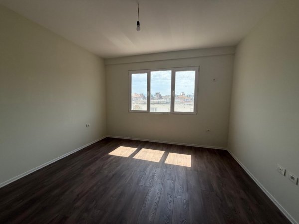 Tirane, jepet me qera apartament 2+1+Ballkon Kati 2, 92 m² 450 € (Sauk)
