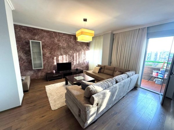🏡 JEPET APARTAMENT ME QERA 2+1+2 TEK SELVIA, 800 Euro