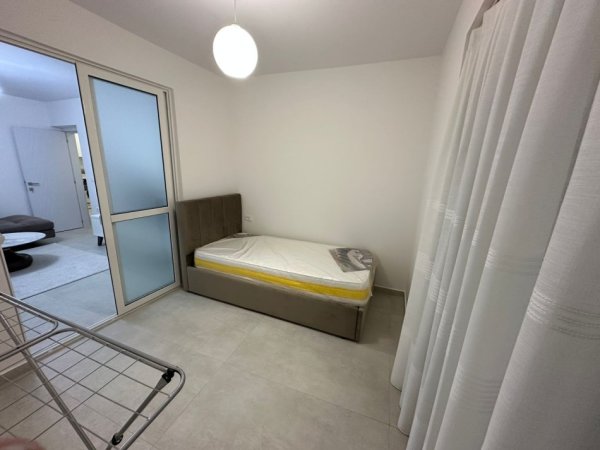 Tirane, jepet me qera apartament 2+1 Kati 2,