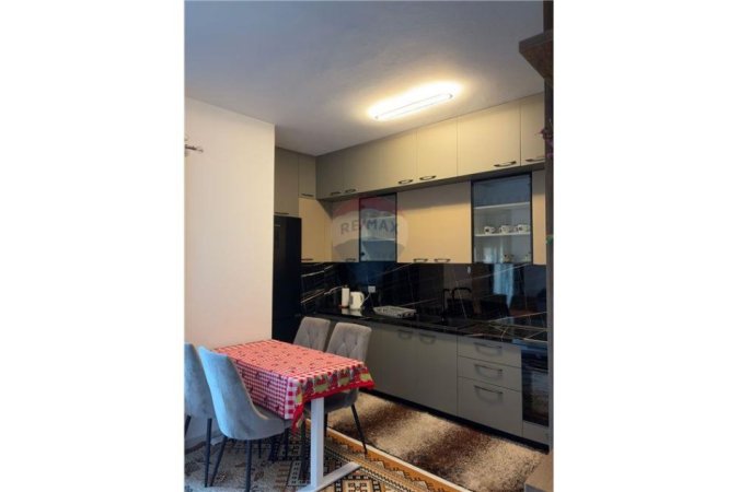 Tirane, shitet apartament 2+1 Kati 2, 75 m² 148.000 € (Kahreman Ylli)