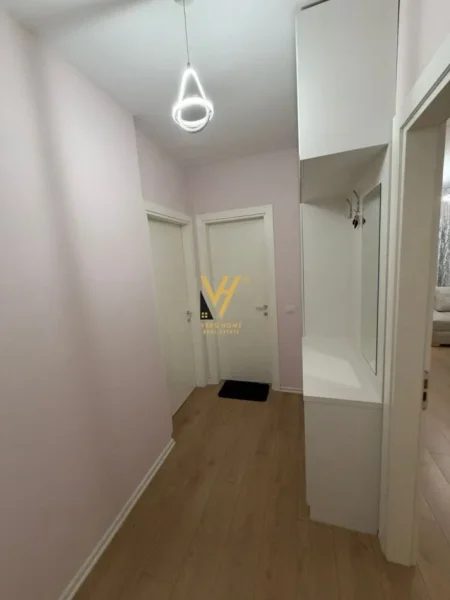 Tirane, jepet me qera apartament 1+1+Ballkon Kati 3, 75 m² 550 € (5 MAJI)