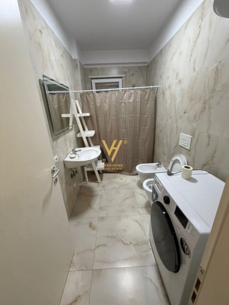 Tirane, jepet me qera apartament 1+1+Ballkon Kati 3, 75 m² 550 € (5 MAJI)