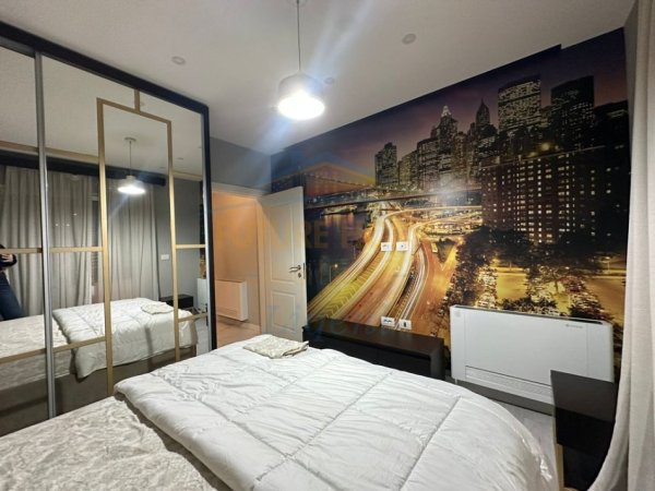 Tirane, jepet me qera apartament 3+1 Kati 3, 136 m² 1.500 € (Rruga Margarita Tutulani)