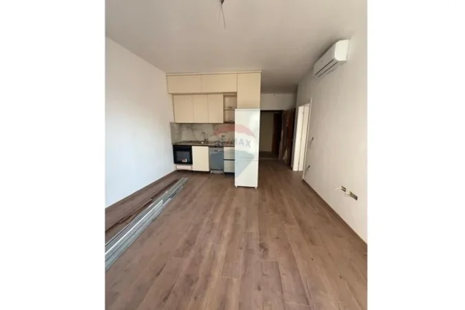 Tirane, jepet me qera apartament 1+1 , 60 m² 600 € (Zogu i Zi)