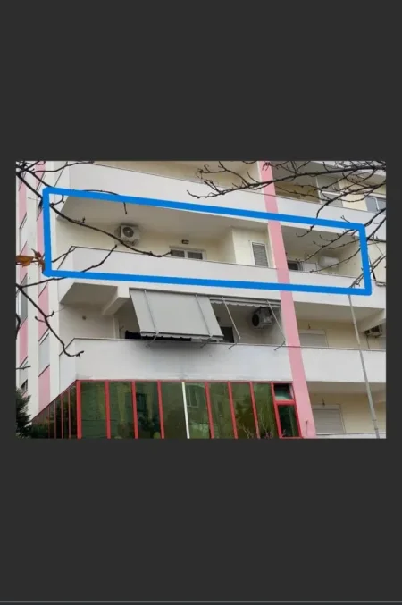 Vlorë,  shitet apartament 95.000€, 85 metra