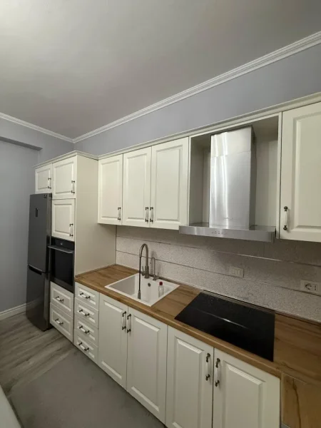 Tirane, shitet apartament 1+1+Aneks+Ballkon Kati 4, 63 m² 170.000 € 