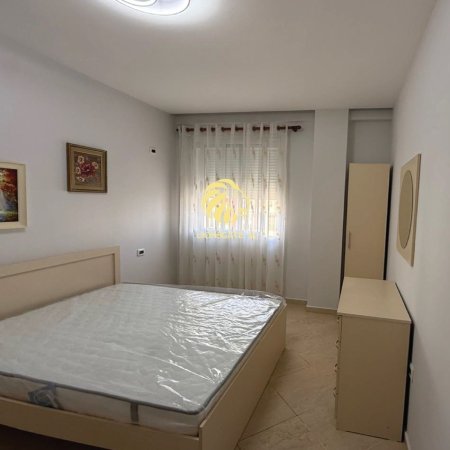 Tirane, jepet me qera apartament 1+1+Ballkon Kati 7, 74 m² 430 € 